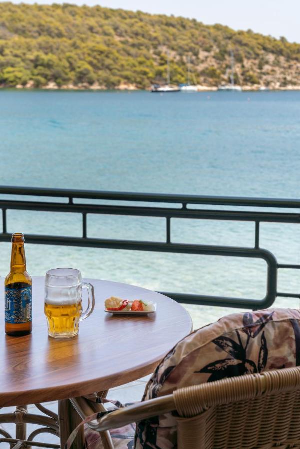 Binji Hotel Epidaurus Eksteriør bilde