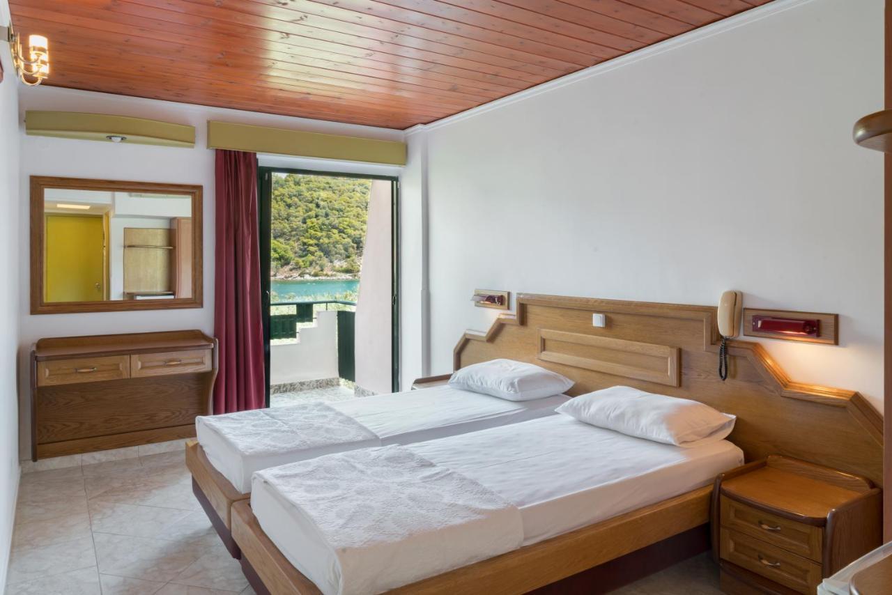 Binji Hotel Epidaurus Eksteriør bilde